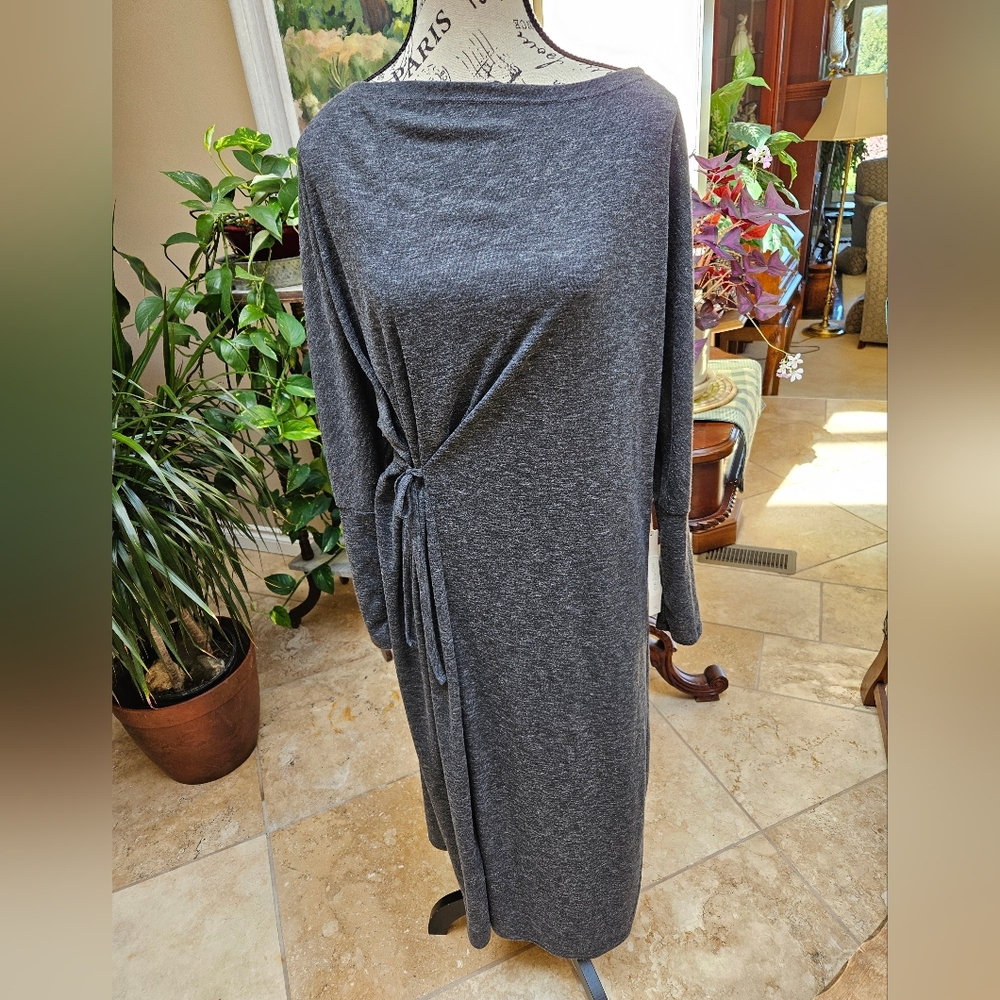 NEW with tags Nordstoms pretty fun wrap dress
